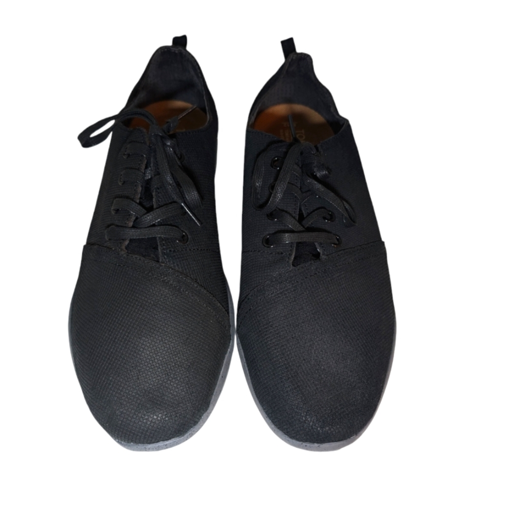 BNWOT Size 12 Mens Black Toms